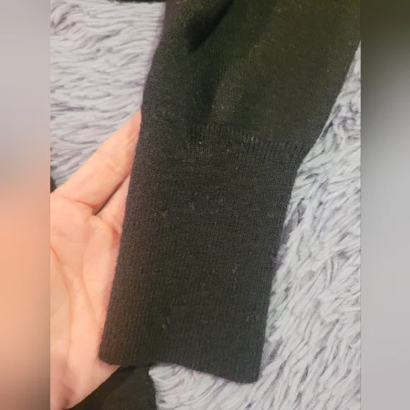 Banana Republic Black Wool Sweater - Picture 3 of 8
